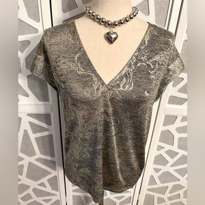 White House Black Market Pretty Summer Grey & Gold Floral Shirt, Size Small.